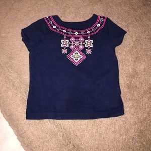 Carter’s 2T shirt